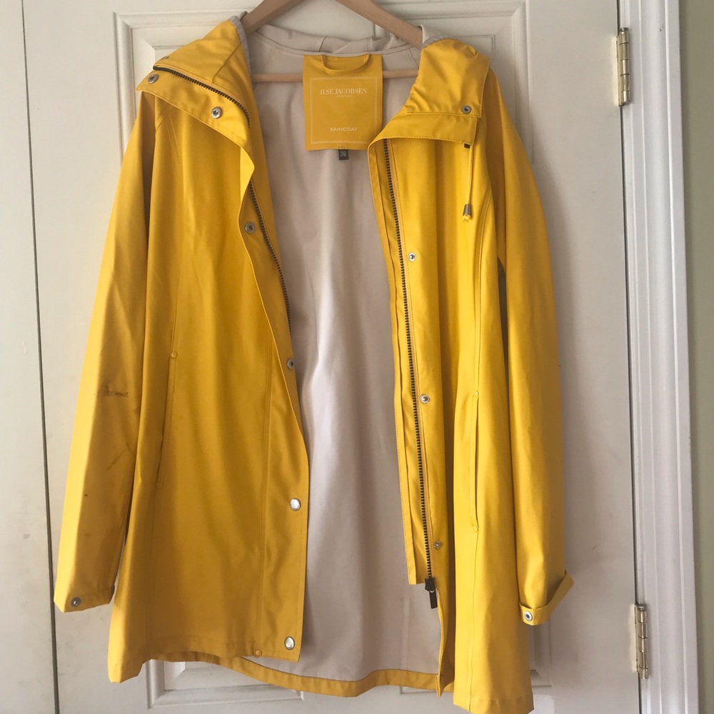 Ilse Jacobson rain coat